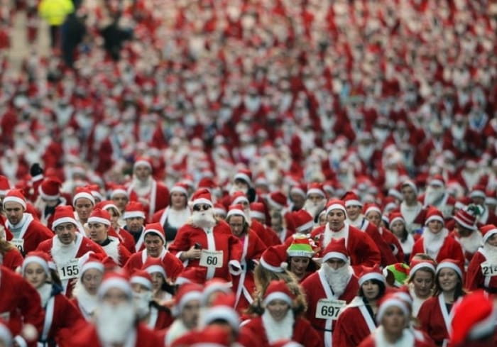 Madridiň merkezinde müňlerçe Aýazbabalaryň ylgawy geçdi