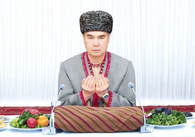 Türkmenistanda Mälikguly Berdimuhamedowy hatyralap agzaçar sadakasy berildi