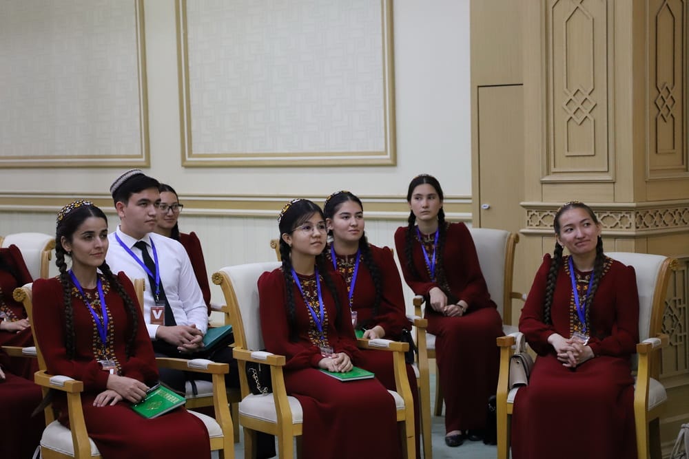 В Ашхабаде прошла молодежная встреча по ознакомлению с глобальной деятельностью по реализации ЦУР