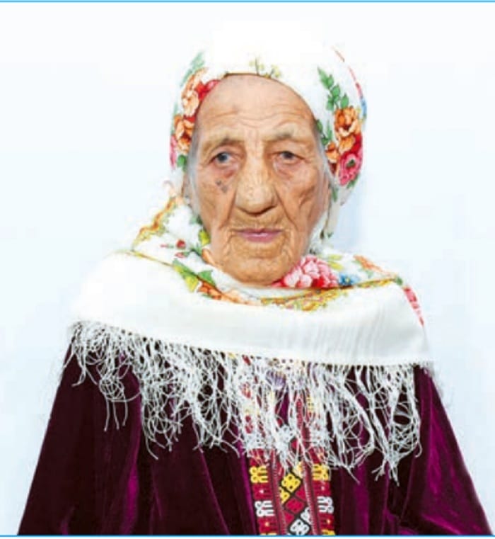 121 ýaşly Ajapsoltan Hajyýewa Türkmenistanyň Prezidentine hoşallyk bildirdi