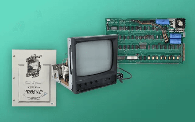 Компьютер Apple-1 с автографом Стива Джобса выставлен на аукцион