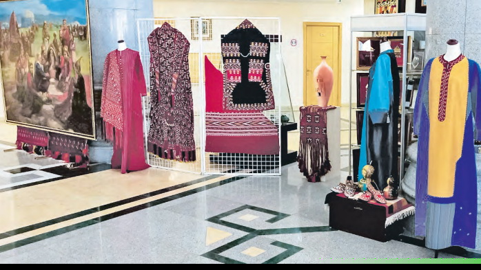 В Ашхабаде состоялась научная конференция, посвященная искусству национальной вышивки