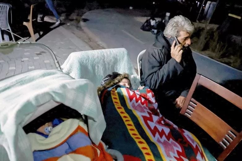 6,4 magnitude aftershocks again hits Türkiye