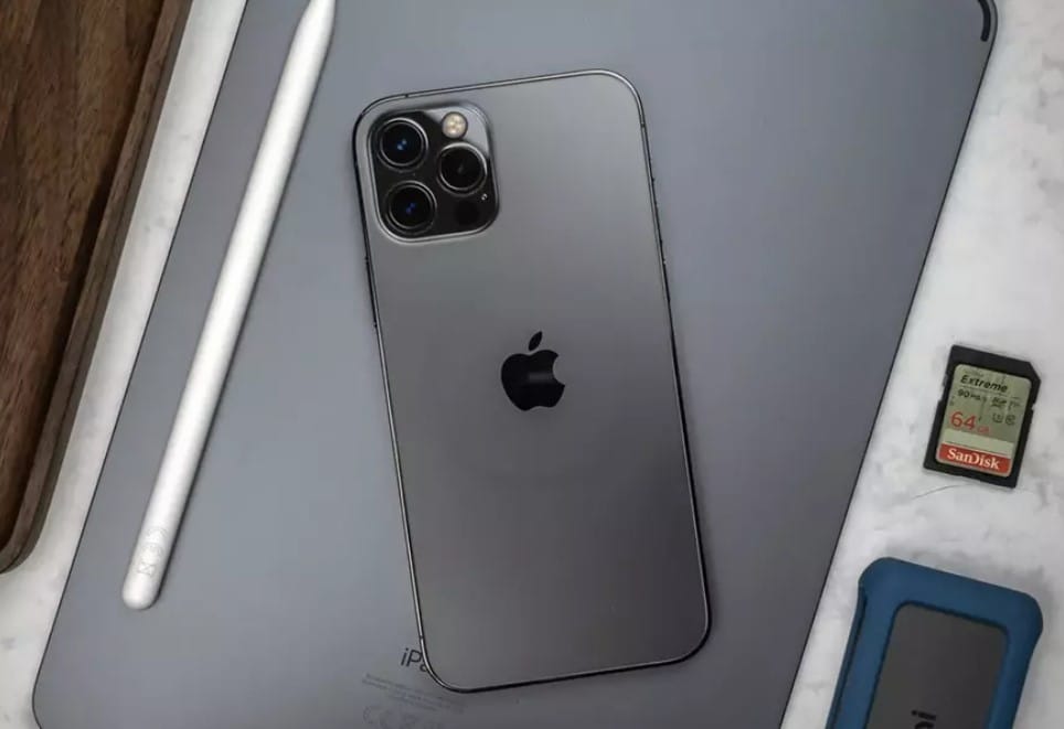 В iPhone 14 не будет слота для SIM-карт