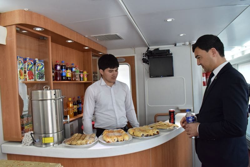 Для пассажиров «Туркмендемирёллары» появились полноценные вагоны-рестораны