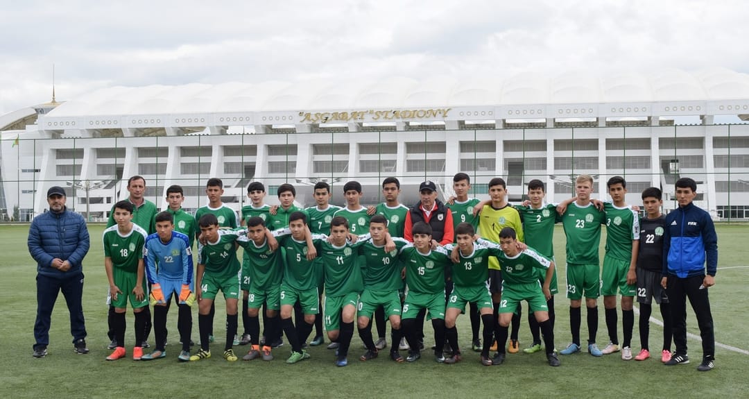 Курбан Бердыев провёл мастер-класс для юношеской сборной Туркменистана