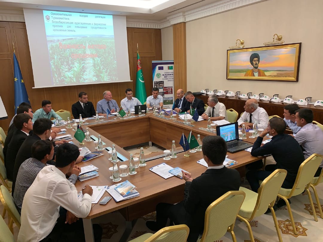 В Ашхабаде прошел семинар по водосберегающим методам полива в сельском хозяйстве