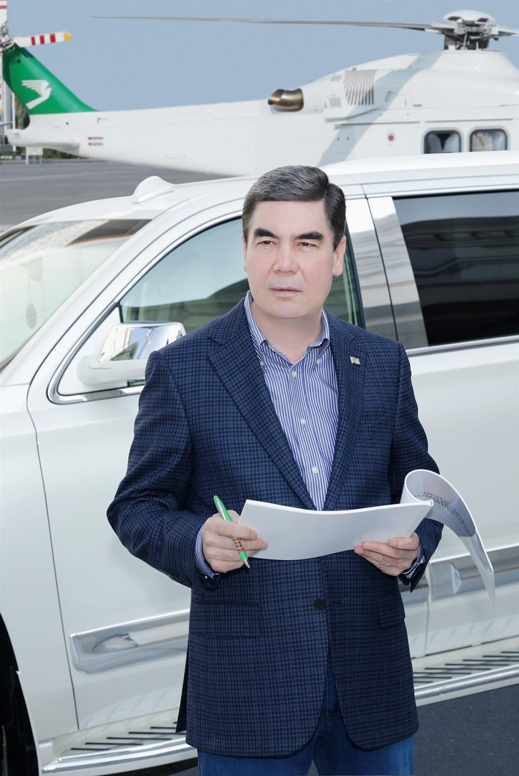 Türkmenistanyň Prezidenti Aşgabadyň täze gurluşyklarynda işleriň barşy bilen tanyşdy