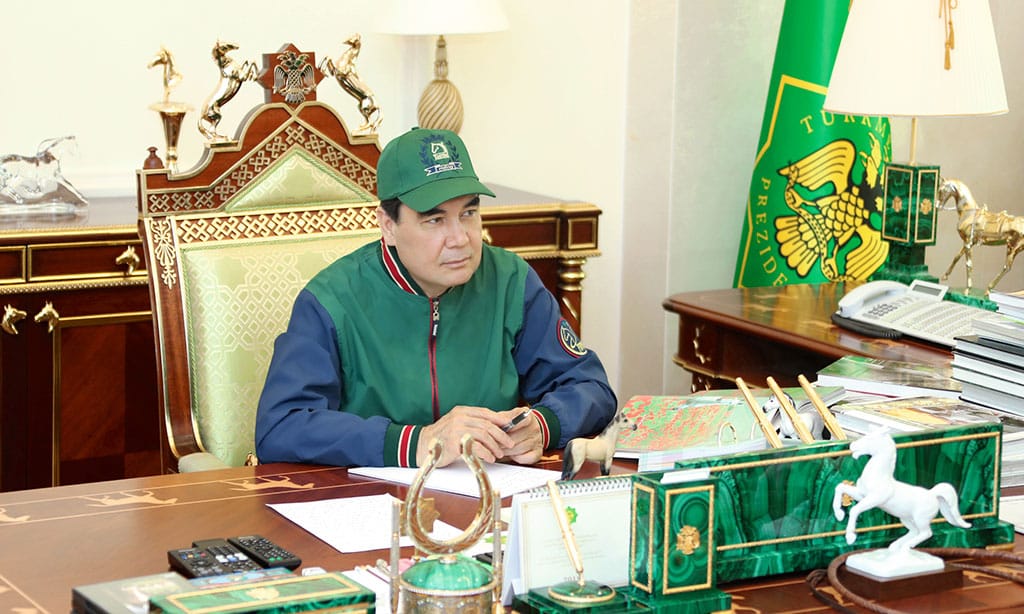 Президент Туркменистана приступил к написанию новой книги