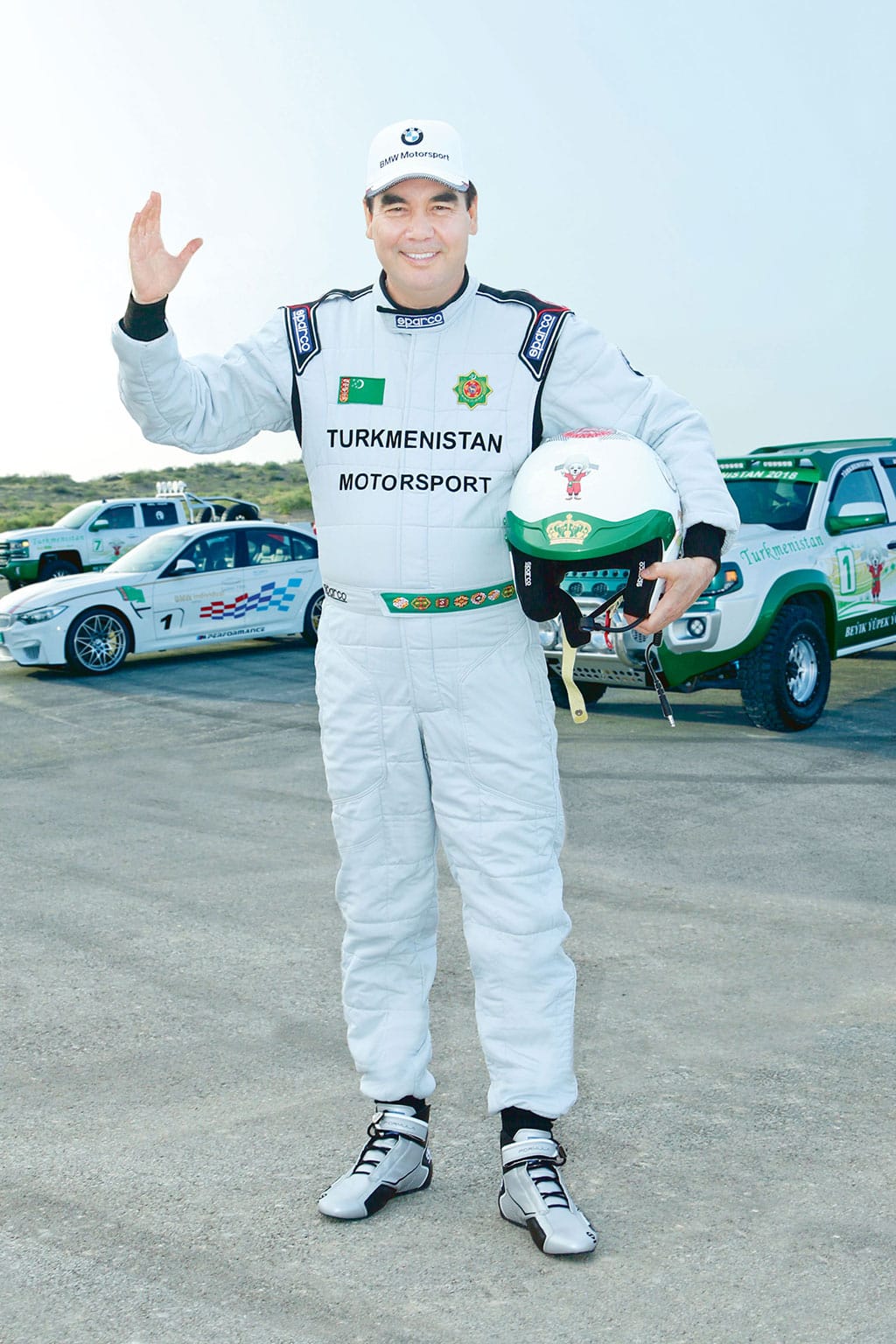 Президент Туркменистана показал класс будущим участникам Международного авторалли «Амуль-Хазар 2018»