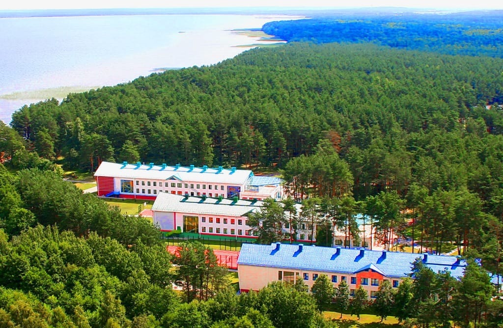 Школьники из Туркменистана отдохнули в белорусском детском центре «Зубрёнок»