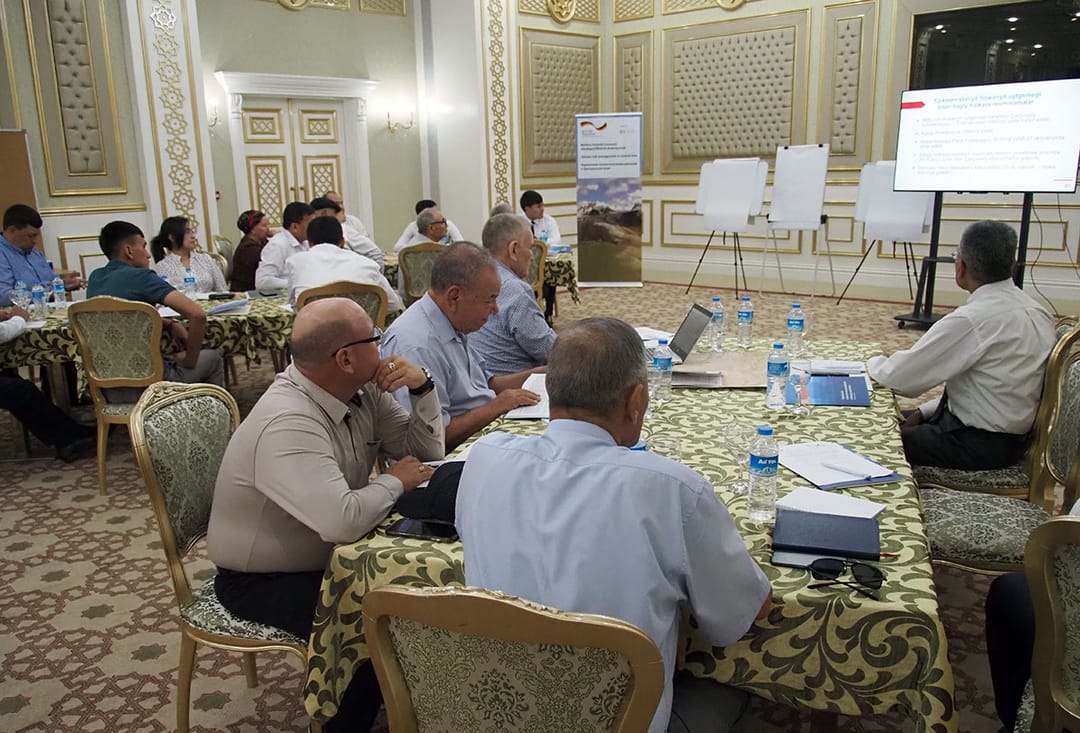 В Мары прошел семинар по оценке климатических рисков в бассейне реки Мургаб