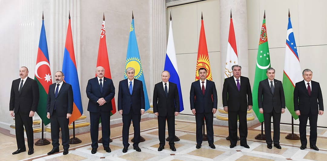 Глава Туркменистана принял участие в неформальной встрече лидеров стран СНГ