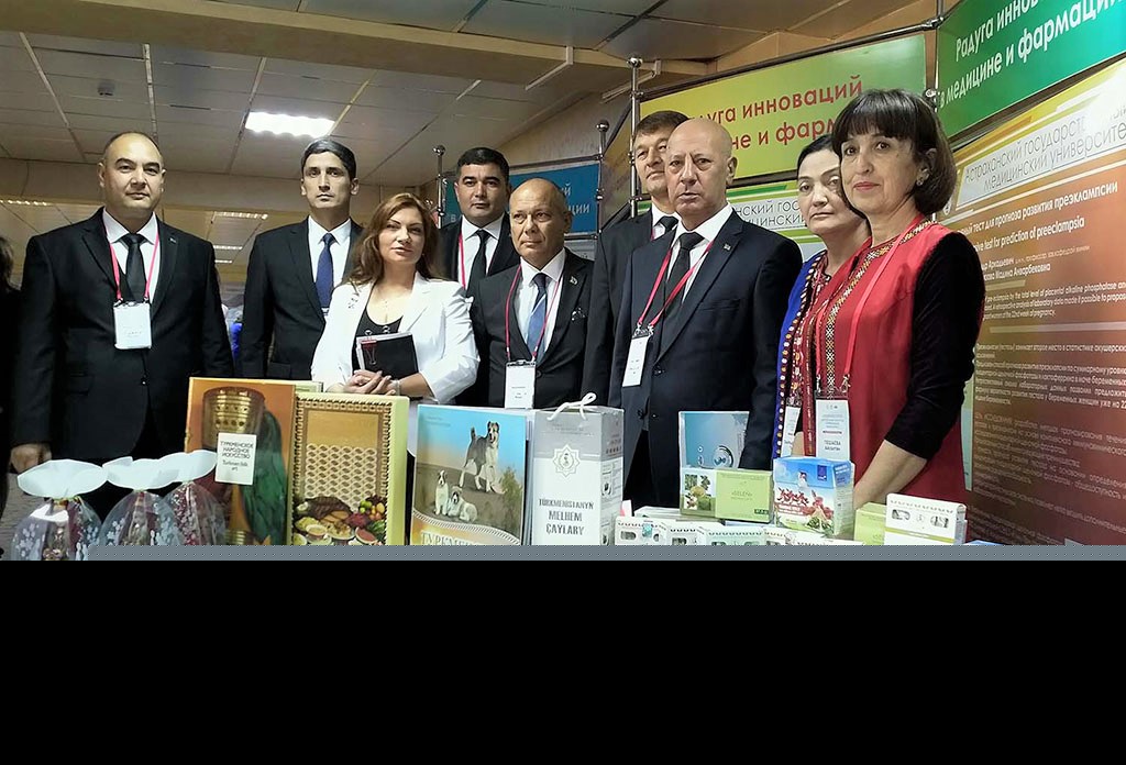 Делегация Туркменистана участвует в медицинской конференции Прикаспийских государств в Астрахани