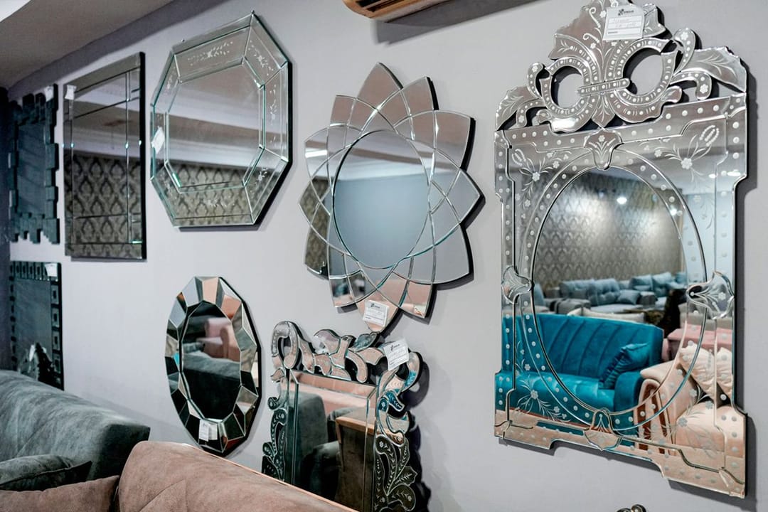 «Aýbölek» kärhanasy hususy sargyt boýunça aýnalary taýýarlap berýär