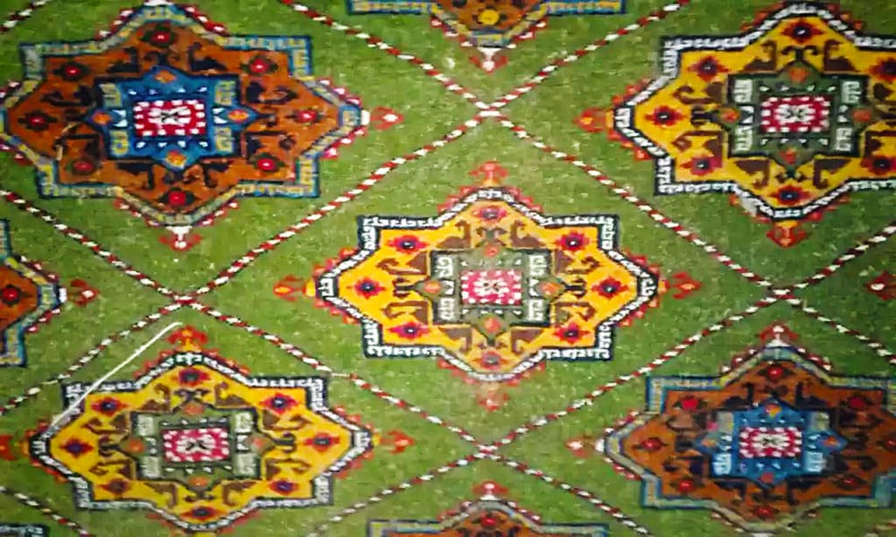 Древний орнамент гёлей воплотили в рисунке нового ковра  дашогузские ковровщицы 