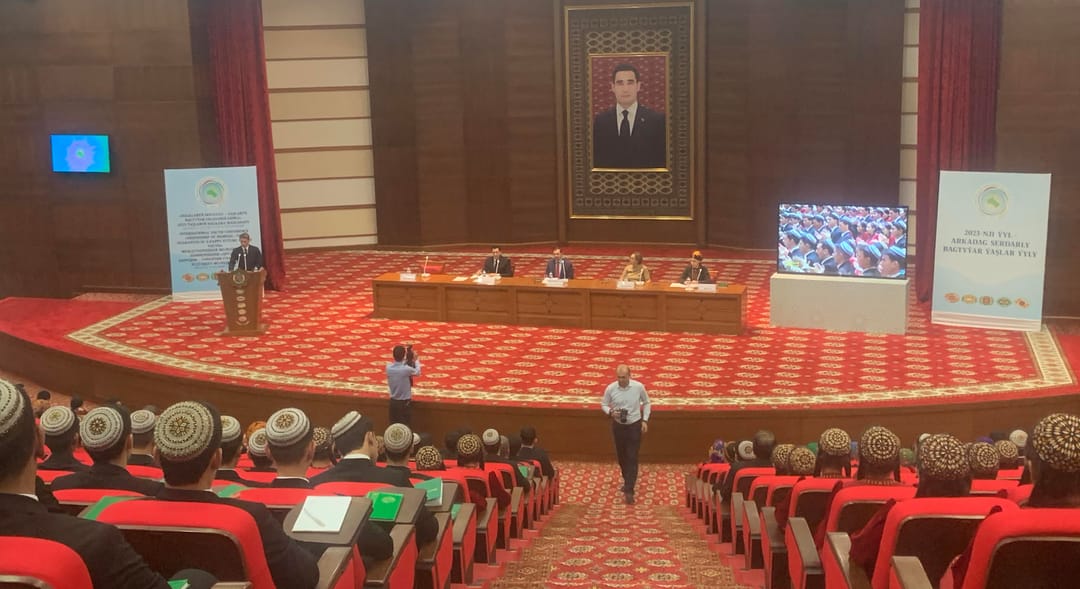 Aşgabatda «Halklaryň dostlugy – ýaşlaryň bagtyýar geljeginiň kepili» atly ýaşlaryň halkara maslahaty geçirildi