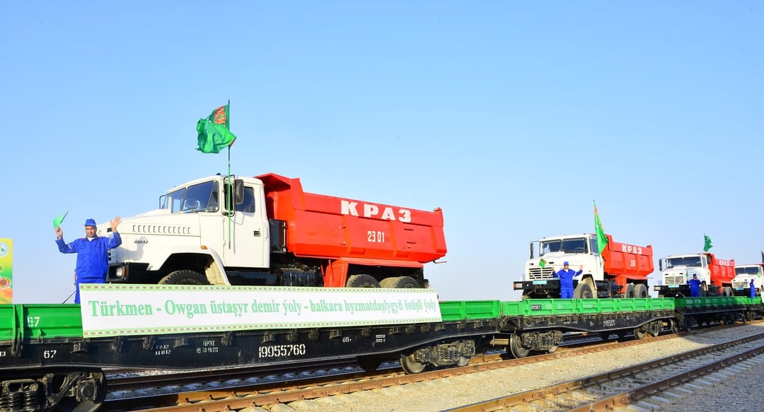 Туркменистан продолжает строительство железной дороги Акина-Андхой в Афганистане