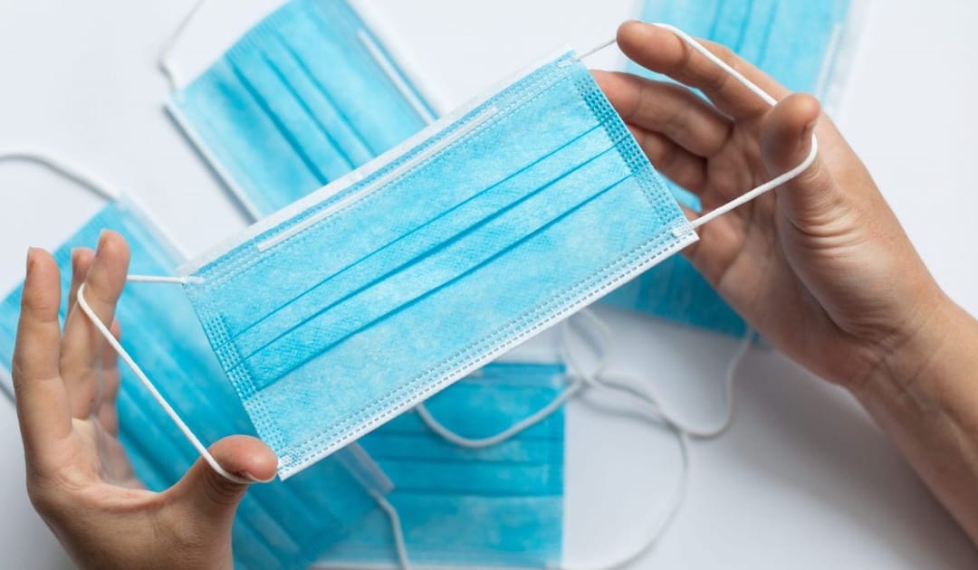 В Турции смягчают антиковидные ограничения и отменяют ношение масок на улице