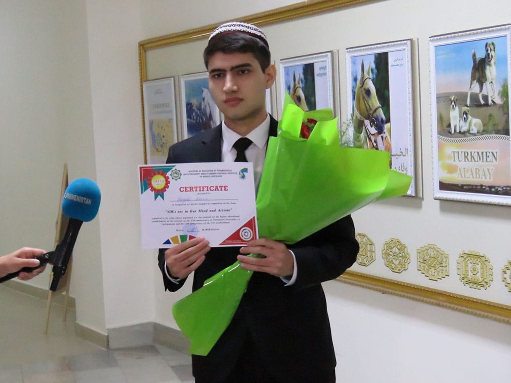 An essay competition was held for students of Turkmen universities