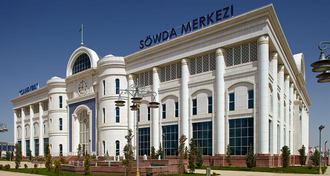 В Ашхабаде ограничена деятельность базаров