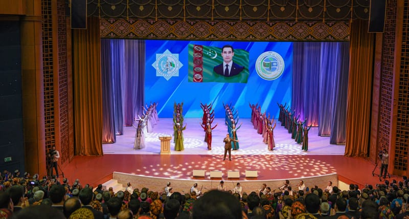 Aşgabatda ýylyň şygary mynasybetli dabaraly maslahat geçirildi