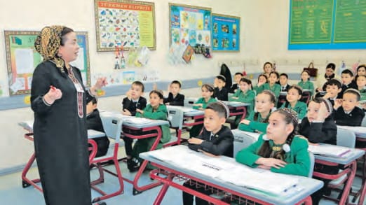 В ашхабадской школе прошел День открытых дверей