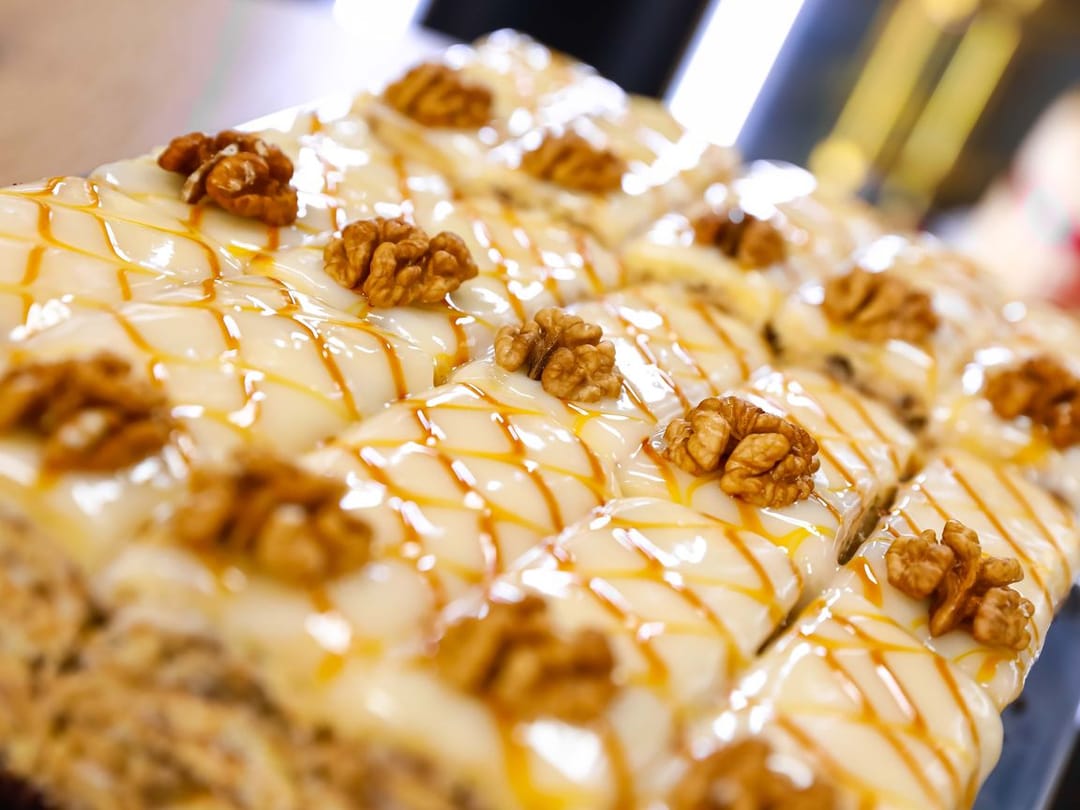 Zyýat Hil confectionery offers two original variations of "Esterházy" cake