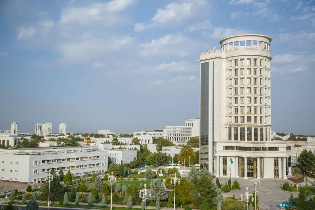 Минэнерго Туркменистана продлило тендер на поставку оборудования для солнечной электростанции