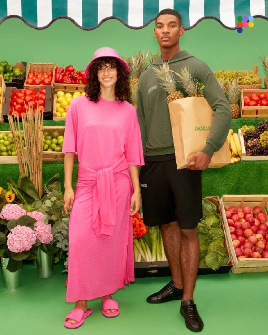 Бренд Pangaia разработал коллекцию одежды, в основе которых растительные и фруктовые волокна