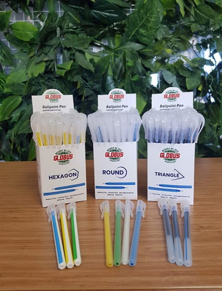 Domestic ballpoint pens of a new design arrive at school bazaars of Turkmenistan