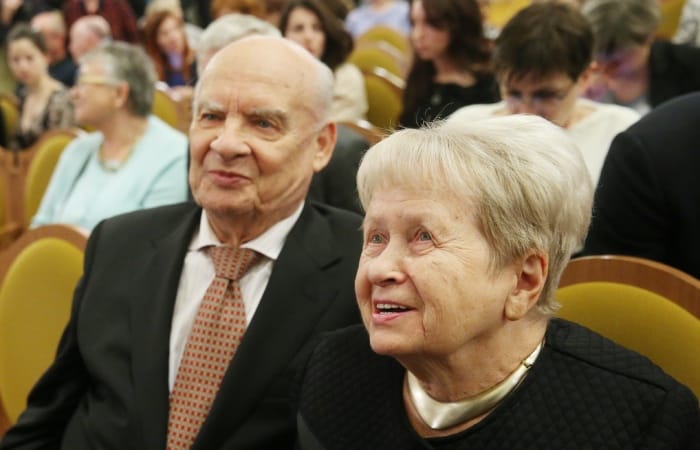 Aýdymçy-şahyr Nikolaý Dobronrawow aradan çykdy