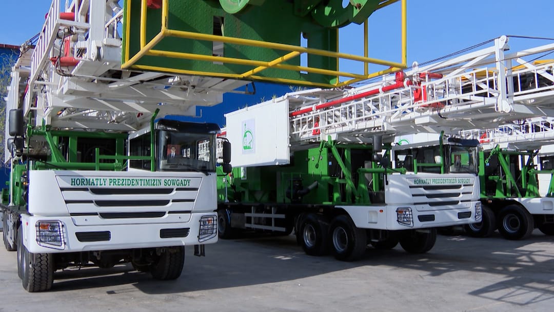 Туркменистан приобрел мобильные буровые установки серии XJ 450 и XJ 650 из КНР