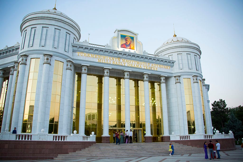 Театральный фестиваль «Шёлковый путь – дорога сердечности» открылся в Ашхабаде