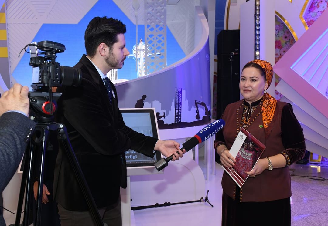 Fashion house Mähirli Zenan presented a new clothing collection at the youth forum in Ashgabat