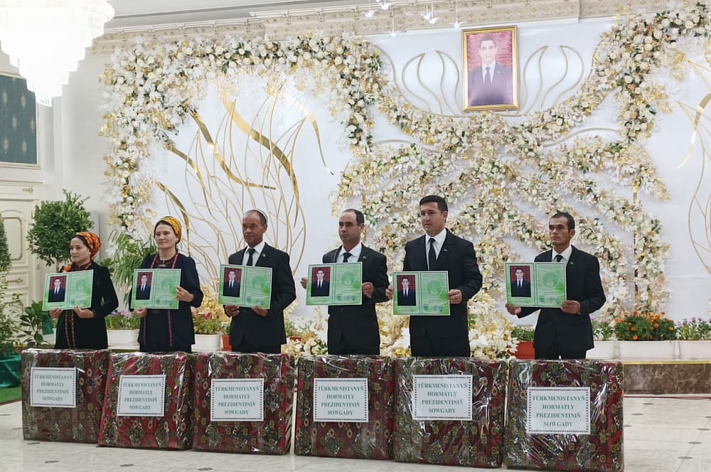 В Туркменистане выбрали лучшего садовода