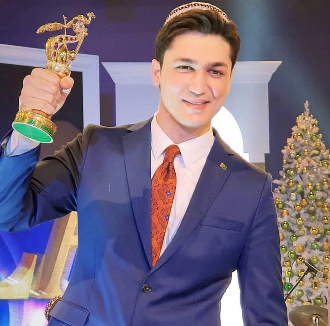 Азат Донмезов – победитель конкурса молодых эстрадных исполнителей «Звезда года-2019»