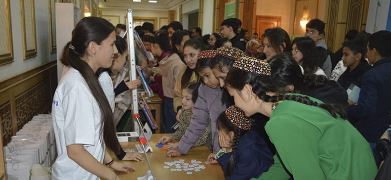 В Туркменабате прошла книжная выставка-ярмарка 