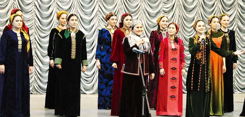 Teatrlaryň arasynda ilkinji gezek «Mähre doly eneleriň ýüregi» atly döredijilik bäsleşigi geçirildi