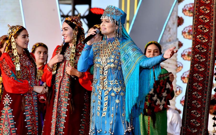 Turkmen Carpet Day celebrated in Turkmenistan
