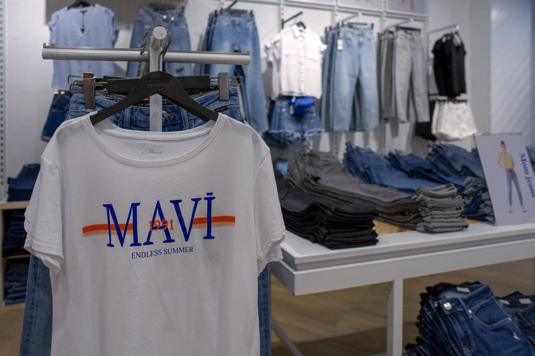 В Ашхабаде продается готовый бизнес: два магазина одежды известных брендов