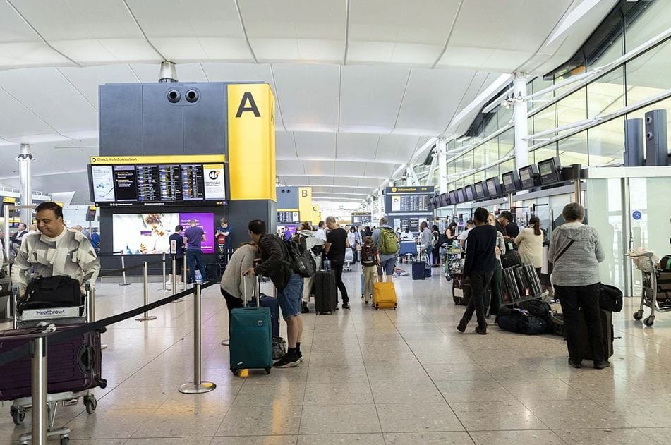 В 2024 году будет отменен запрет на провоз в ручной клади жидкости больше 100 миллилитров