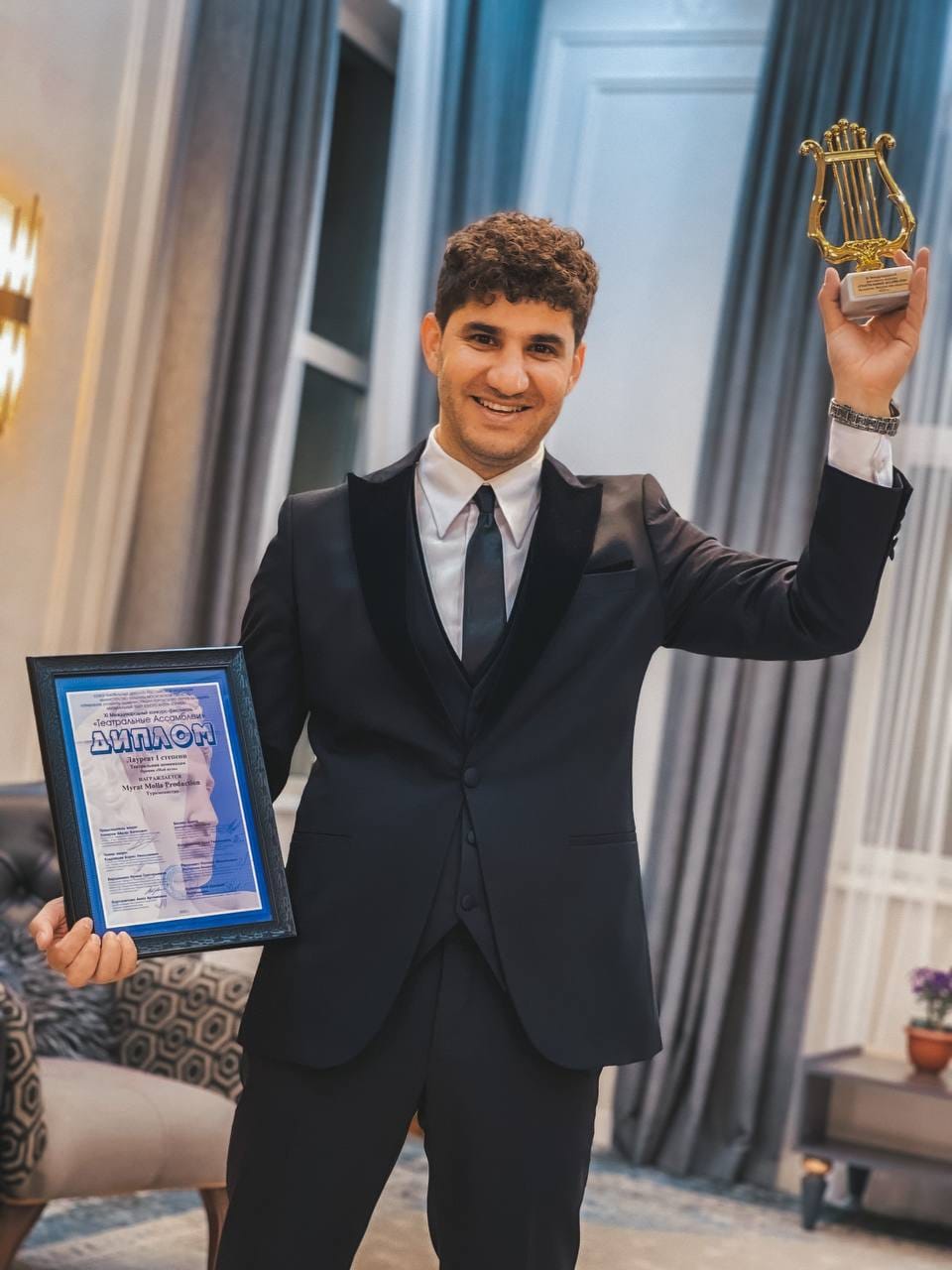 Мурад Моллаев стал лауреатом международного фестиваля «Театральные ассамблеи»