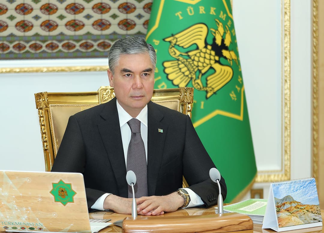 Президент Туркменистана поздравил медработников с профессиональным праздником
