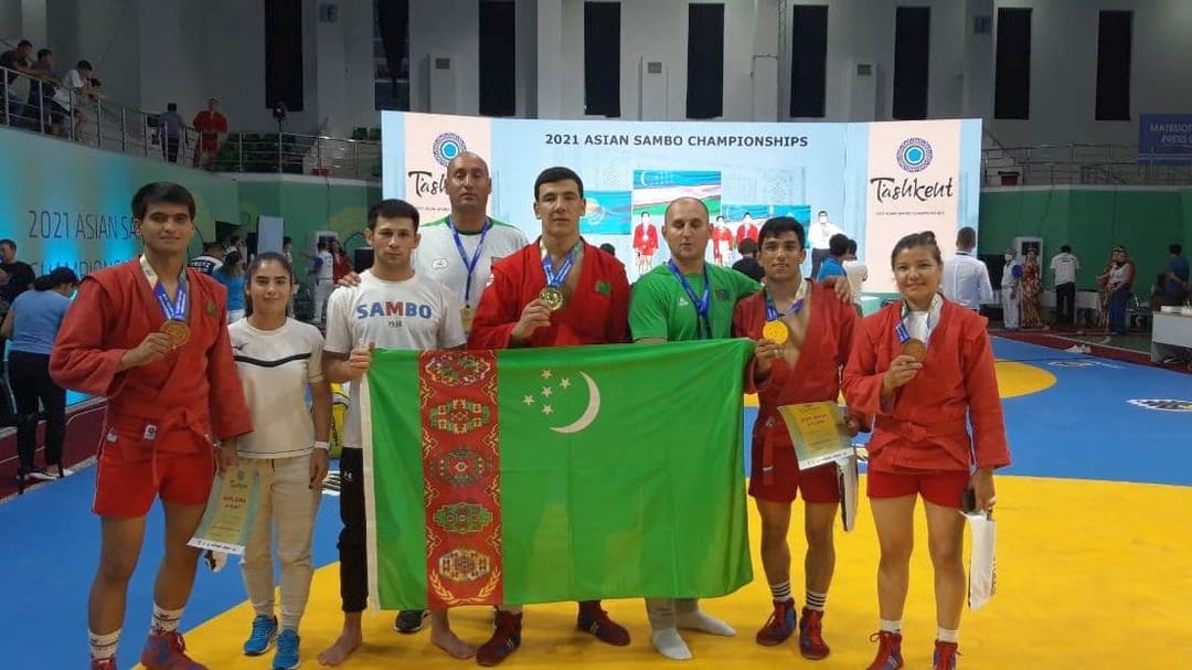 Туркменские самбисты завоевали 14 медалей на чемпионате Азии в Узбекистане