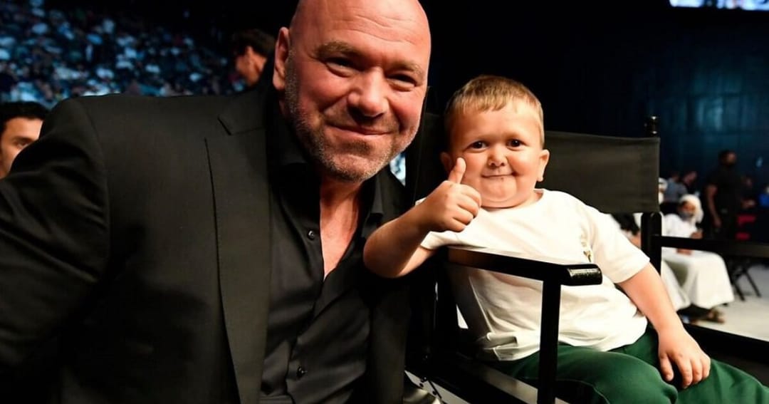 Russian blogger Hasbeek announced the signing of a contract with the UFC