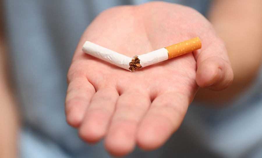 В Туркменистане работает горячая линия для желающих бросить курить