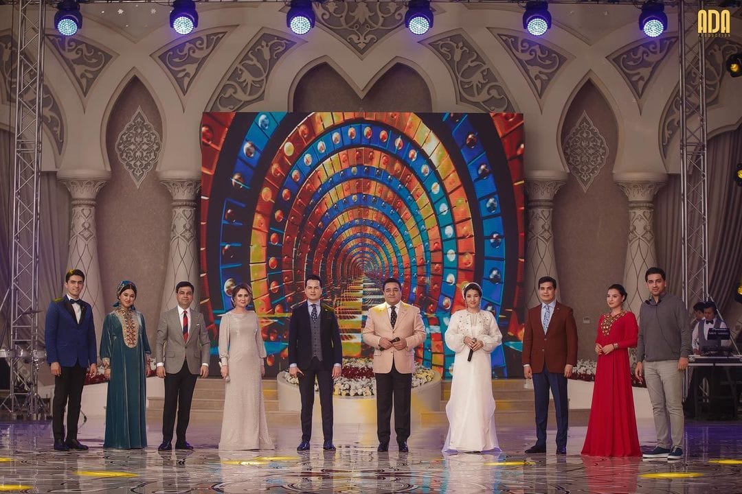 В Ашхабаде состоялся праздничный концерт в честь 25-летия нейтралитета Отчизны