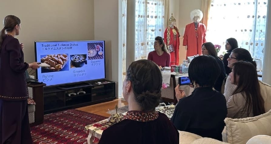 Türkmenistanyň Ýaponiýadaky ilçihanasynda brifing geçirildi