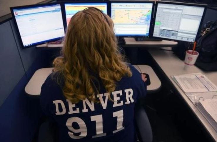 Самыми известными номерами вызова экстренных служб являются 112 и 911